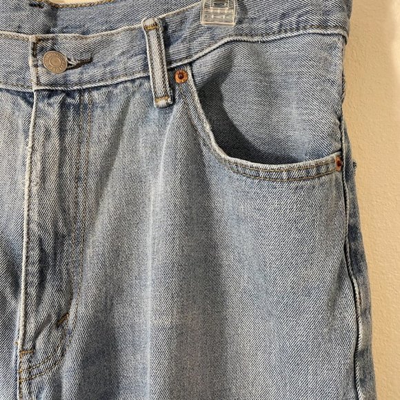 Levis Jeans Mens 36x30 Blue 550 Relaxed Fit Baggy Tapered Light Wash Denim - Picture 4 of 14